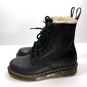 NWOT Dr. Marten’s 1460 Women’s Artificial Fur Lined Lace Up Boots Size 6